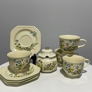 Mikasa Continental Ivory Greenery porcelain tea 4 cups saucers and Sugar bowl